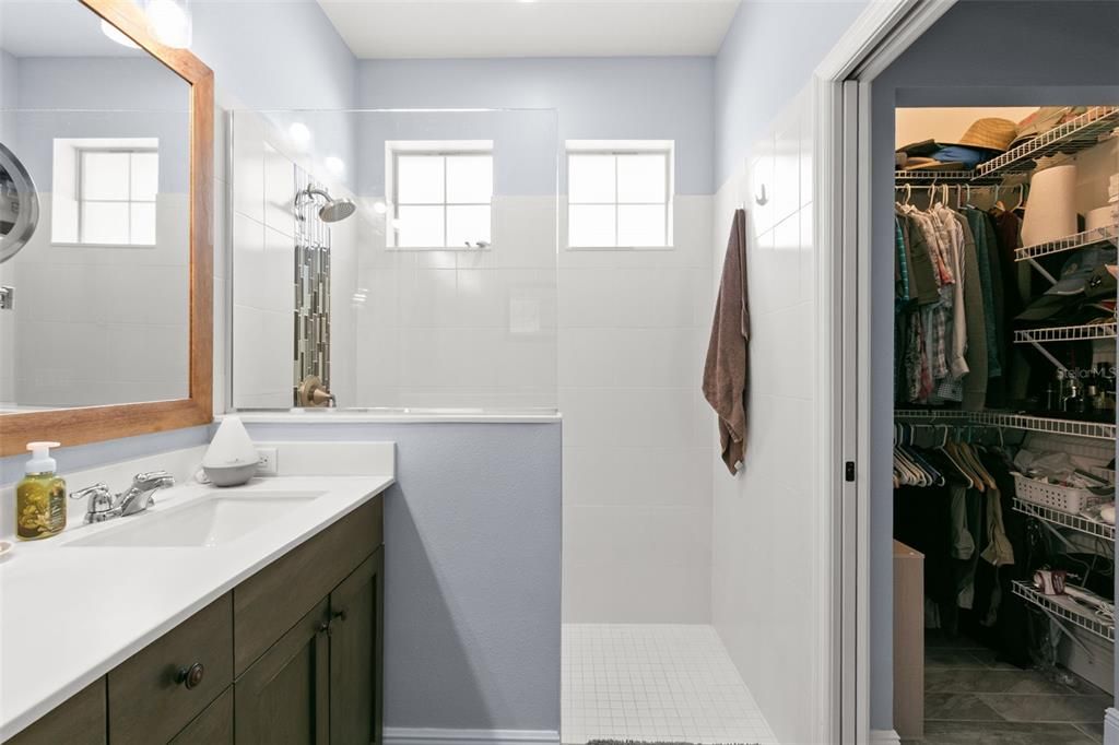 For Sale: $569,999 (3 beds, 3 baths, 2174 Square Feet)