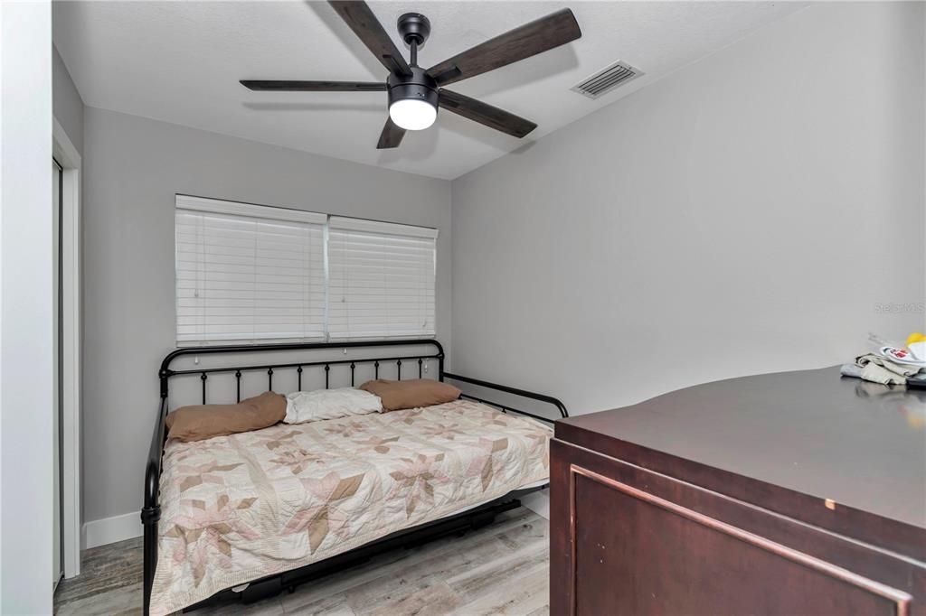 For Rent: $4,500 (3 beds, 2 baths, 1284 Square Feet)