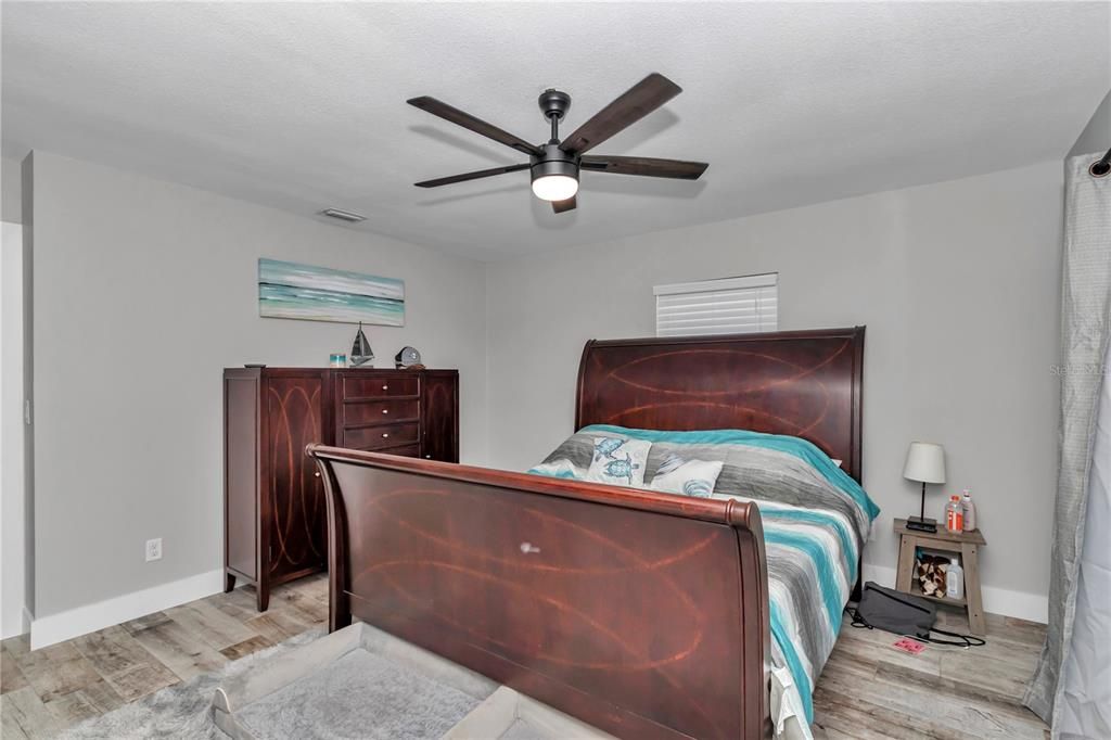 For Rent: $4,500 (3 beds, 2 baths, 1284 Square Feet)