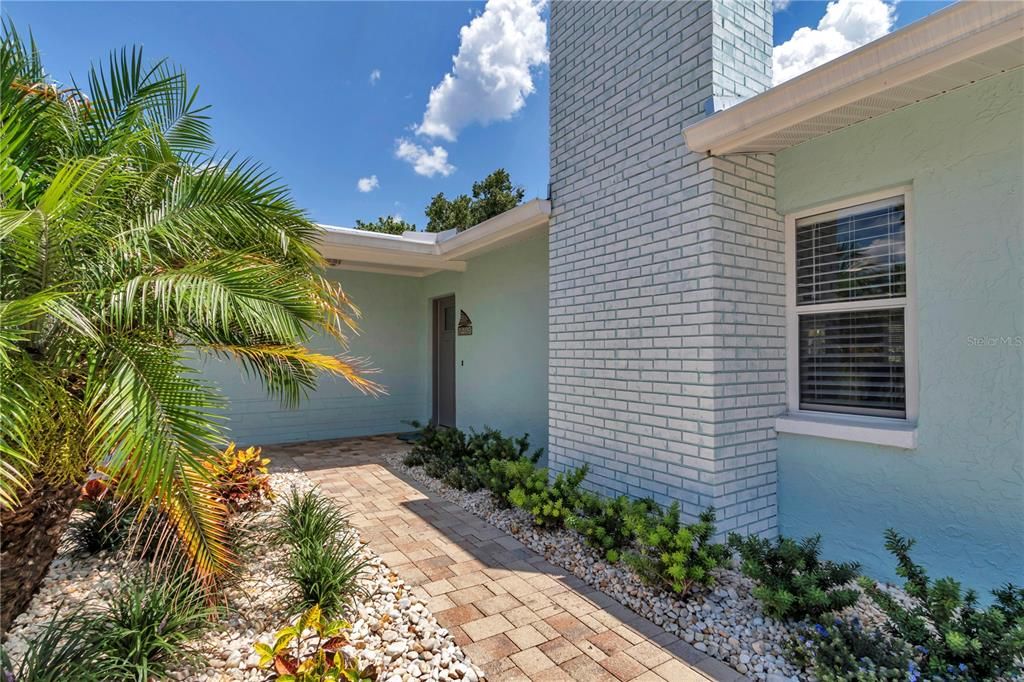 For Rent: $4,500 (3 beds, 2 baths, 1284 Square Feet)