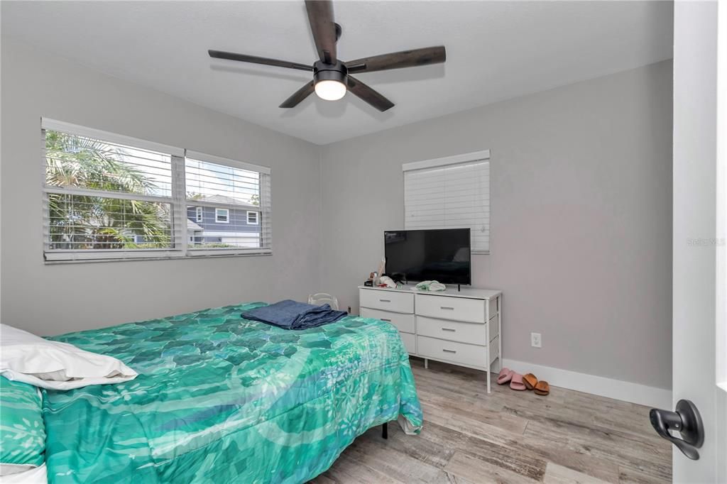 For Rent: $4,500 (3 beds, 2 baths, 1284 Square Feet)