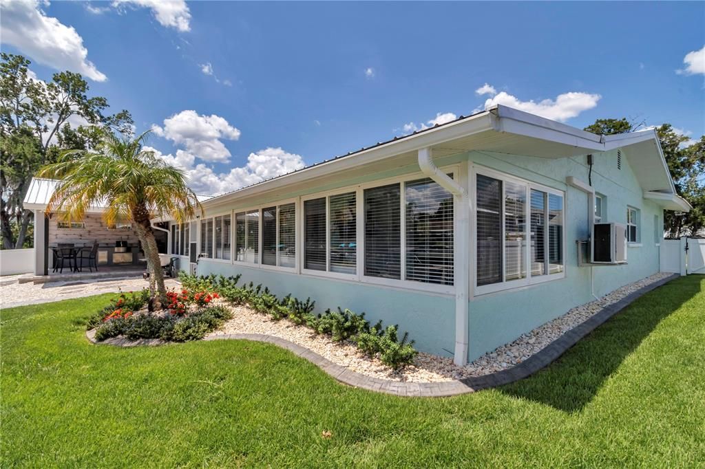 For Rent: $4,500 (3 beds, 2 baths, 1284 Square Feet)