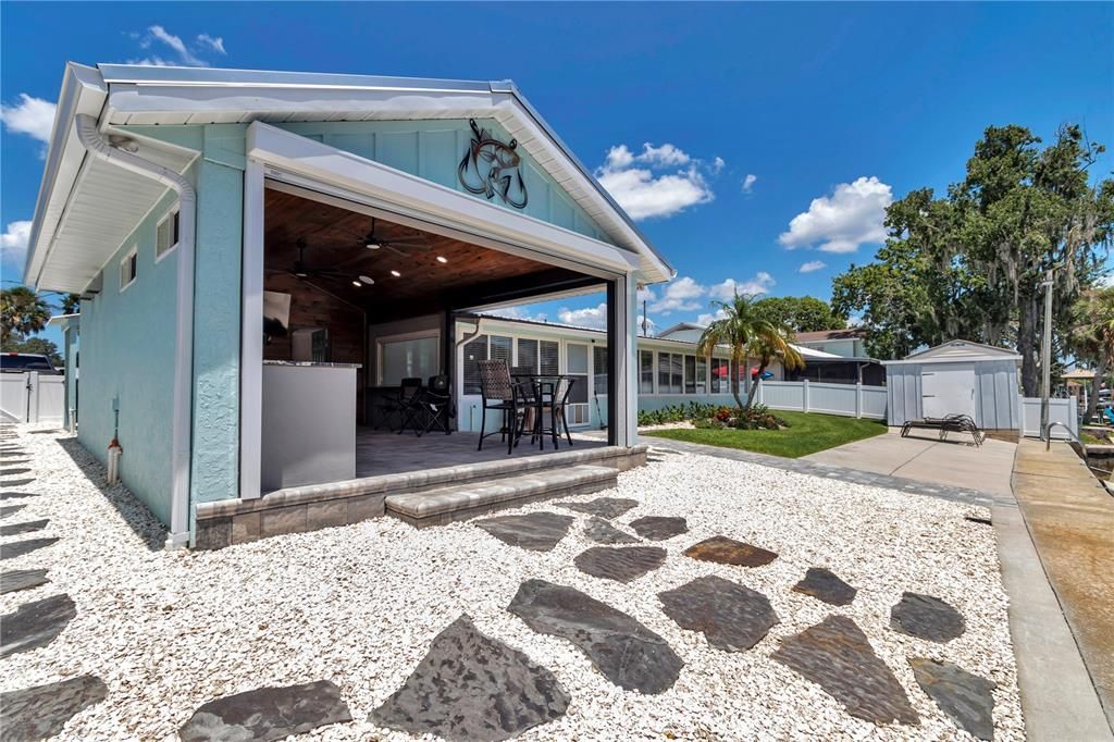 For Rent: $4,500 (3 beds, 2 baths, 1284 Square Feet)