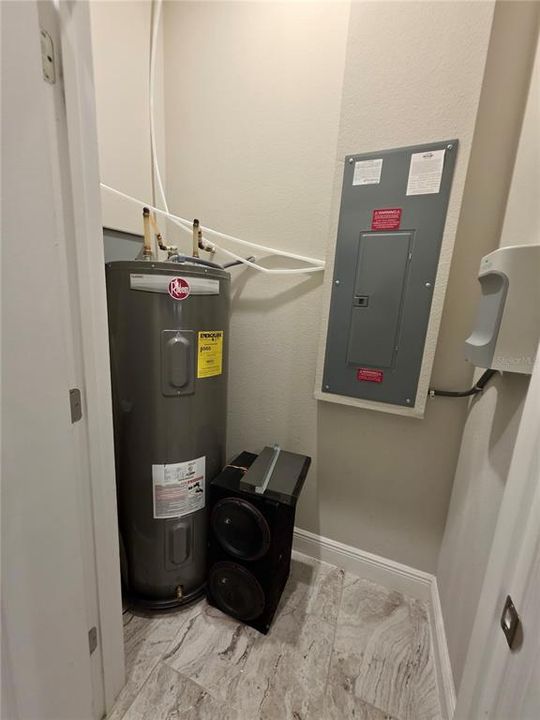 Под контрактом: $670,000 (4 спален, 3 ванн, 2297 Квадратных фут)