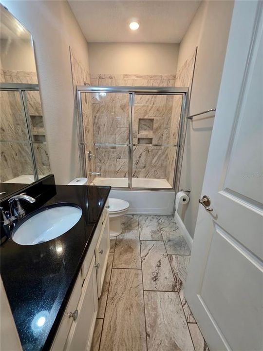 Под контрактом: $670,000 (4 спален, 3 ванн, 2297 Квадратных фут)