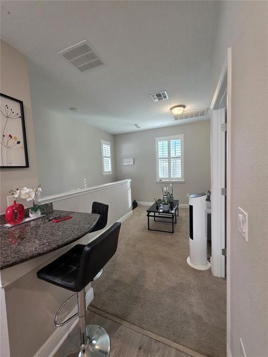 Под контрактом: $670,000 (4 спален, 3 ванн, 2297 Квадратных фут)