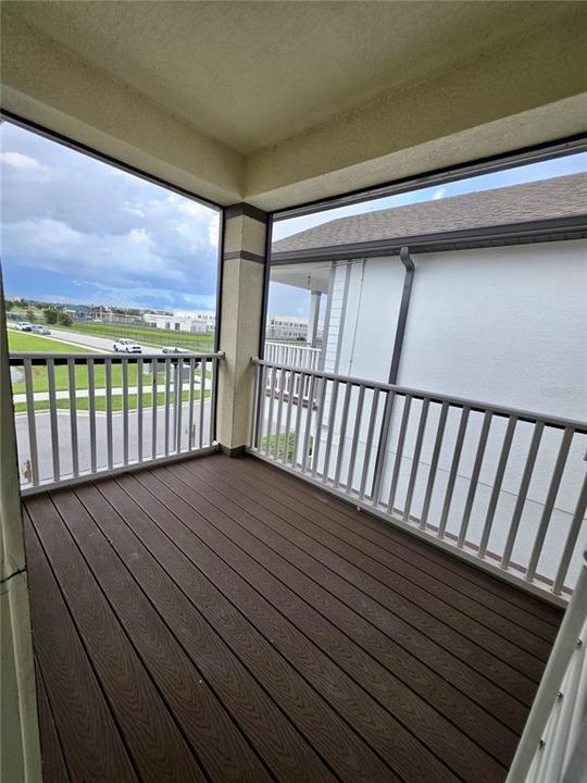 Под контрактом: $670,000 (4 спален, 3 ванн, 2297 Квадратных фут)