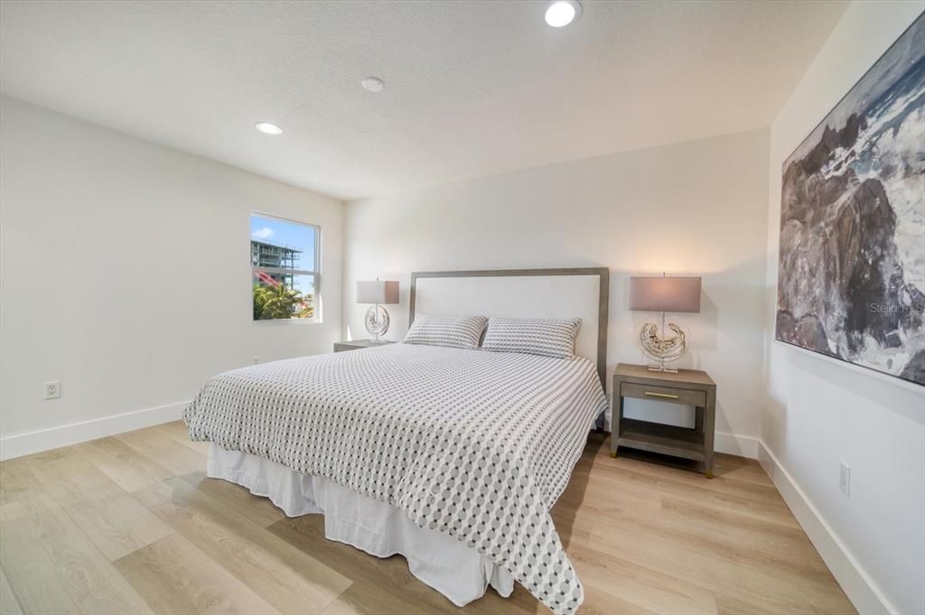 На продажу: $3,795,000 (4 спален, 3 ванн, 3500 Квадратных фут)