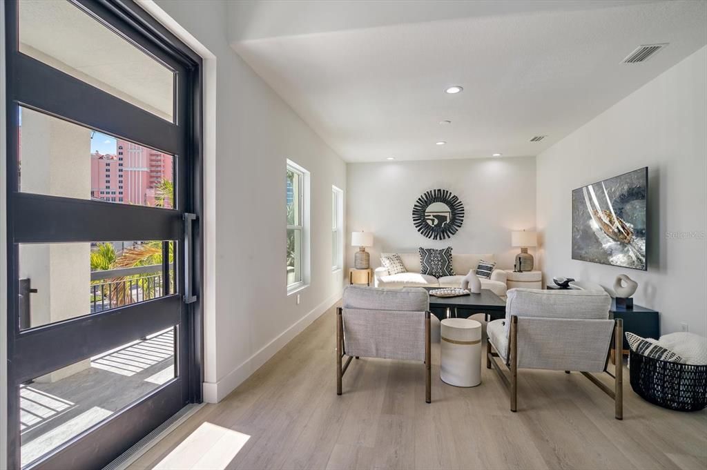 На продажу: $3,795,000 (4 спален, 3 ванн, 3500 Квадратных фут)