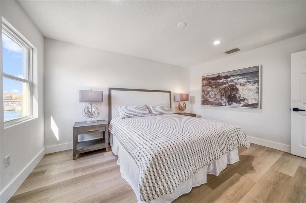 На продажу: $3,795,000 (4 спален, 3 ванн, 3500 Квадратных фут)