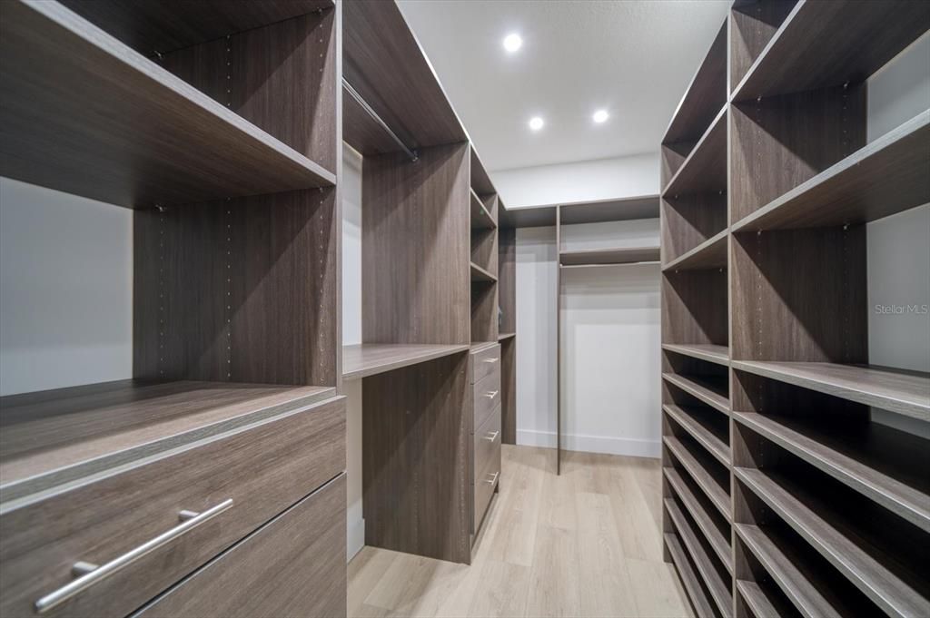 На продажу: $3,795,000 (4 спален, 3 ванн, 3500 Квадратных фут)