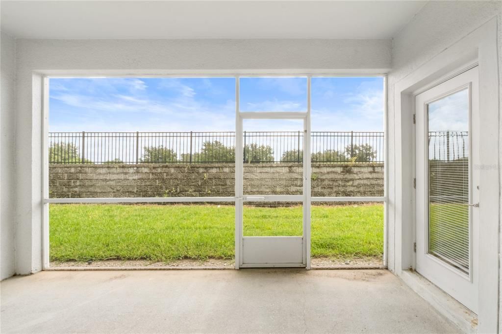 Activo con contrato: $1,950 (2 camas, 2 baños, 1388 Pies cuadrados)