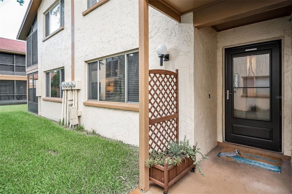 合同活跃: $145,900 (2 贝兹, 2 浴室, 1144 平方英尺)