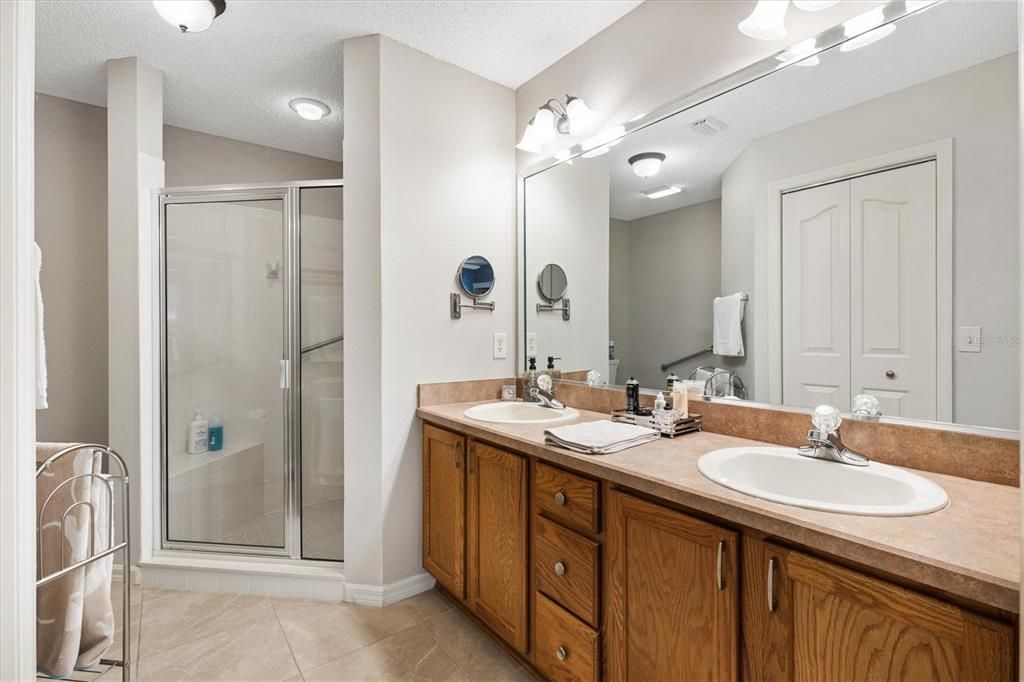 Active With Contract: $389,000 (3 beds, 2 baths, 1733 Square Feet)