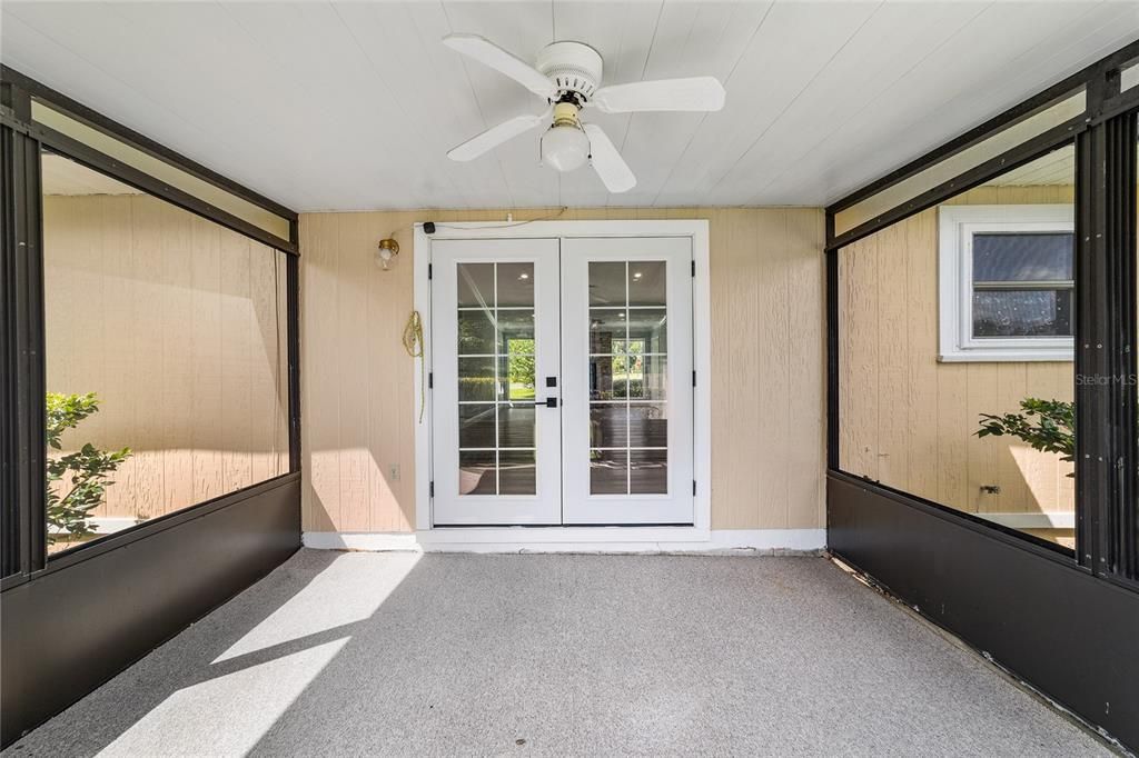 合同活跃: $263,900 (3 贝兹, 2 浴室, 1324 平方英尺)