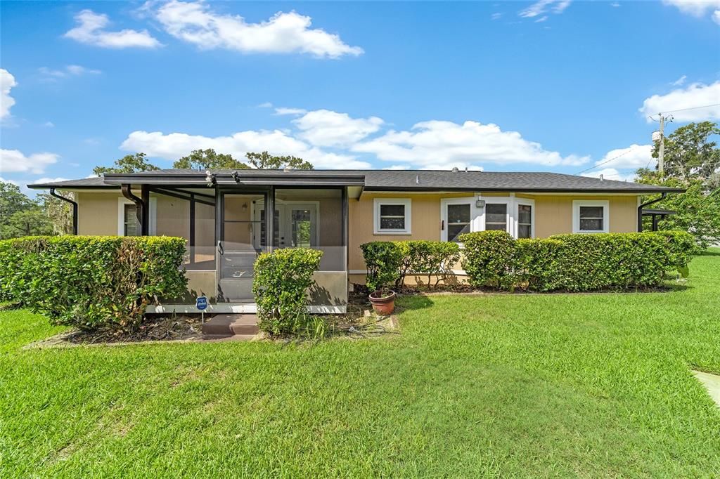 合同活跃: $263,900 (3 贝兹, 2 浴室, 1324 平方英尺)