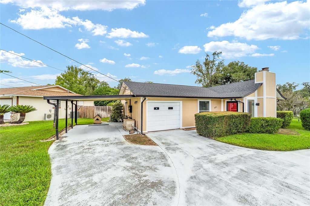 合同活跃: $263,900 (3 贝兹, 2 浴室, 1324 平方英尺)