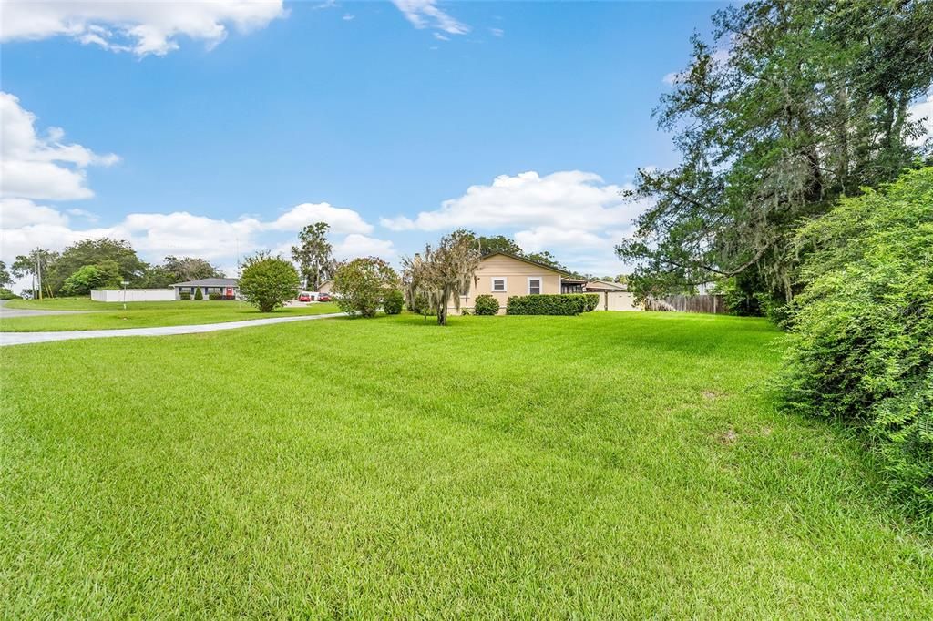 合同活跃: $263,900 (3 贝兹, 2 浴室, 1324 平方英尺)