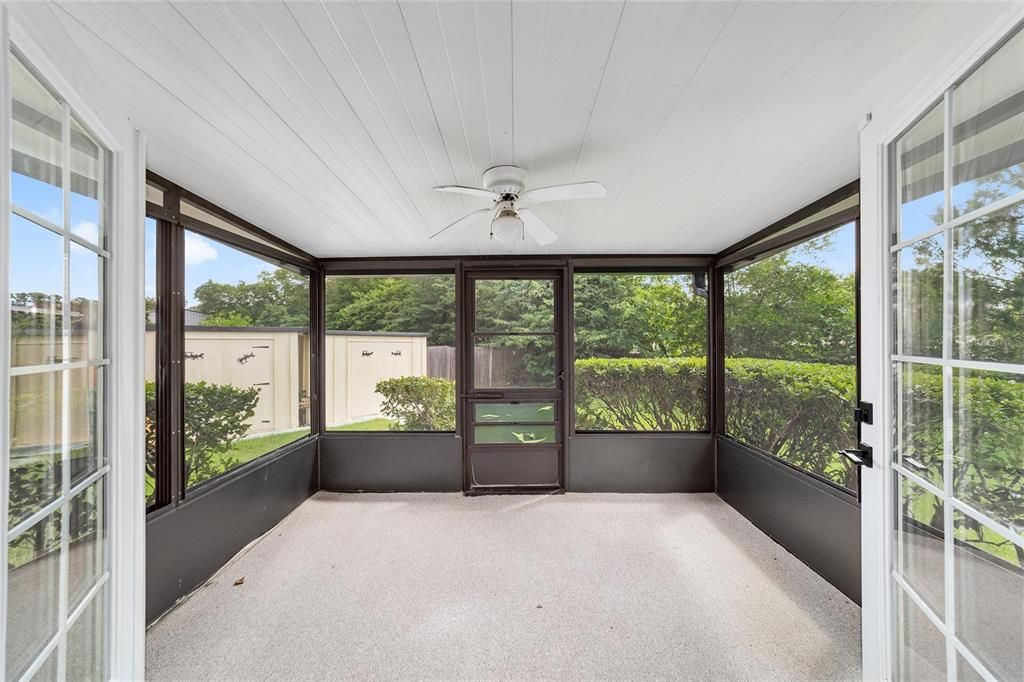 合同活跃: $263,900 (3 贝兹, 2 浴室, 1324 平方英尺)