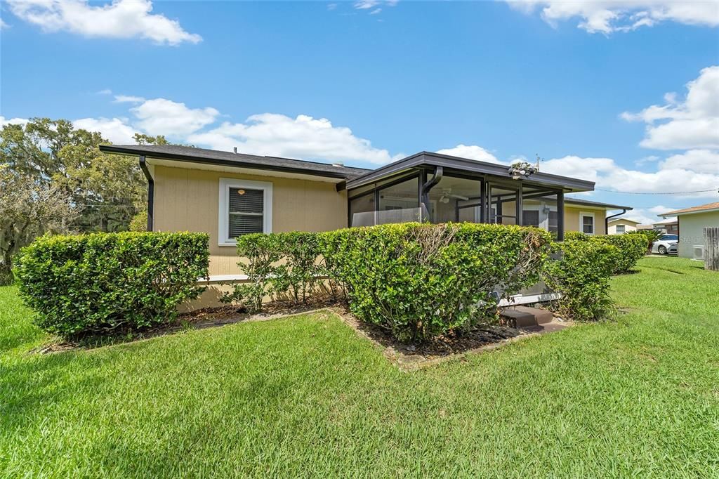 合同活跃: $263,900 (3 贝兹, 2 浴室, 1324 平方英尺)