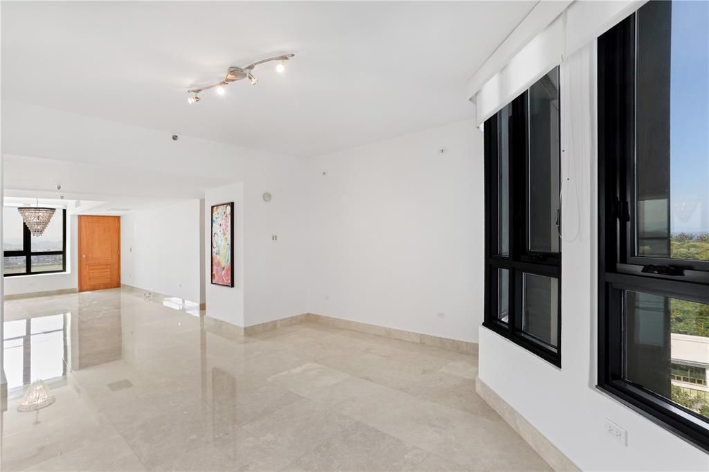 На продажу: $3,100,000 (4 спален, 4 ванн, 3816 Квадратных фут)