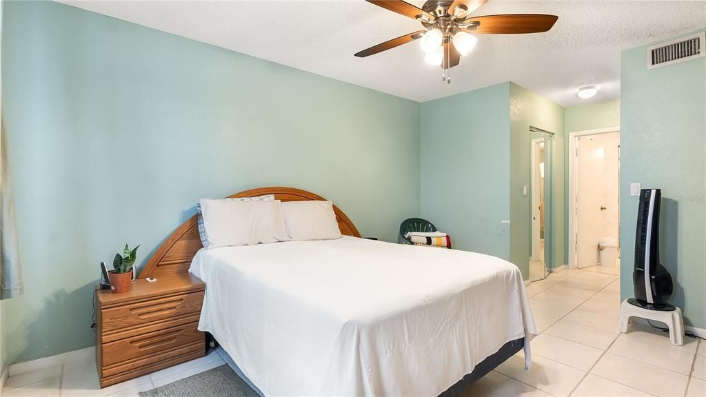 En Venta: $100,000 (2 camas, 2 baños, 1170 Pies cuadrados)