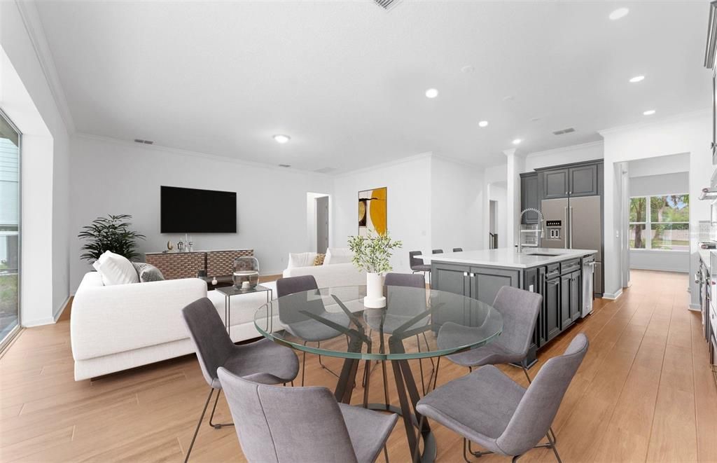 Activo con contrato: $649,010 (4 camas, 3 baños, 3079 Pies cuadrados)