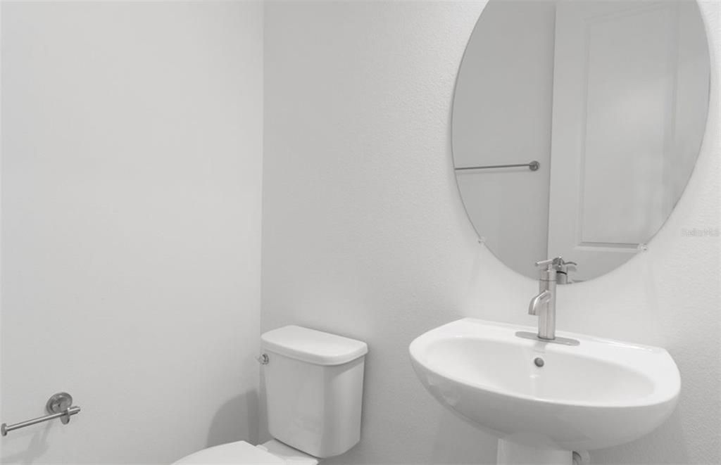 Activo con contrato: $649,010 (4 camas, 3 baños, 3079 Pies cuadrados)