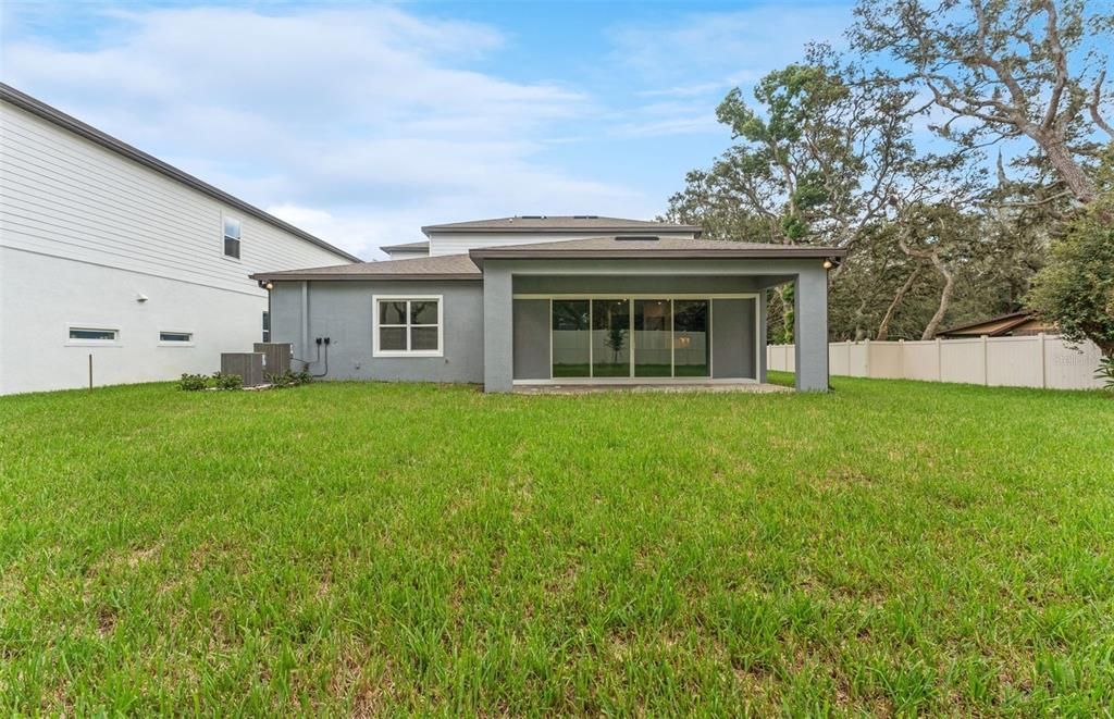 Activo con contrato: $649,010 (4 camas, 3 baños, 3079 Pies cuadrados)