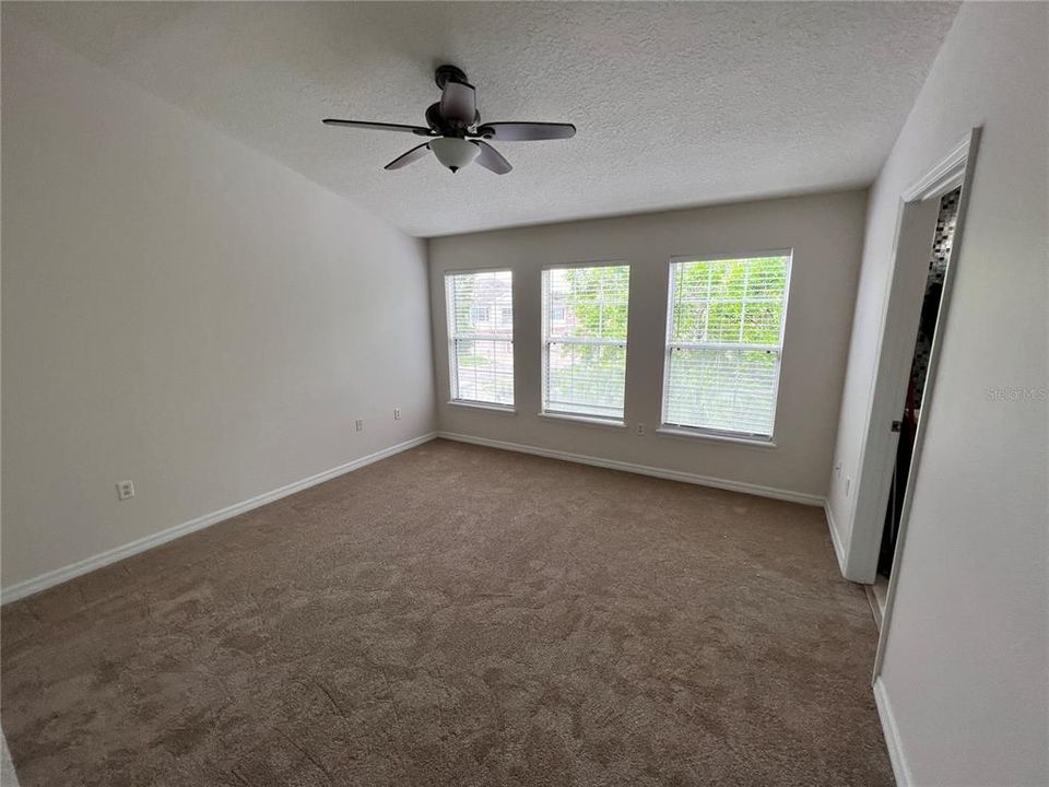 Active With Contract: $2,700 (3 beds, 2 baths, 1480 Square Feet)