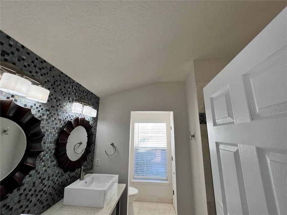 Active With Contract: $2,700 (3 beds, 2 baths, 1480 Square Feet)