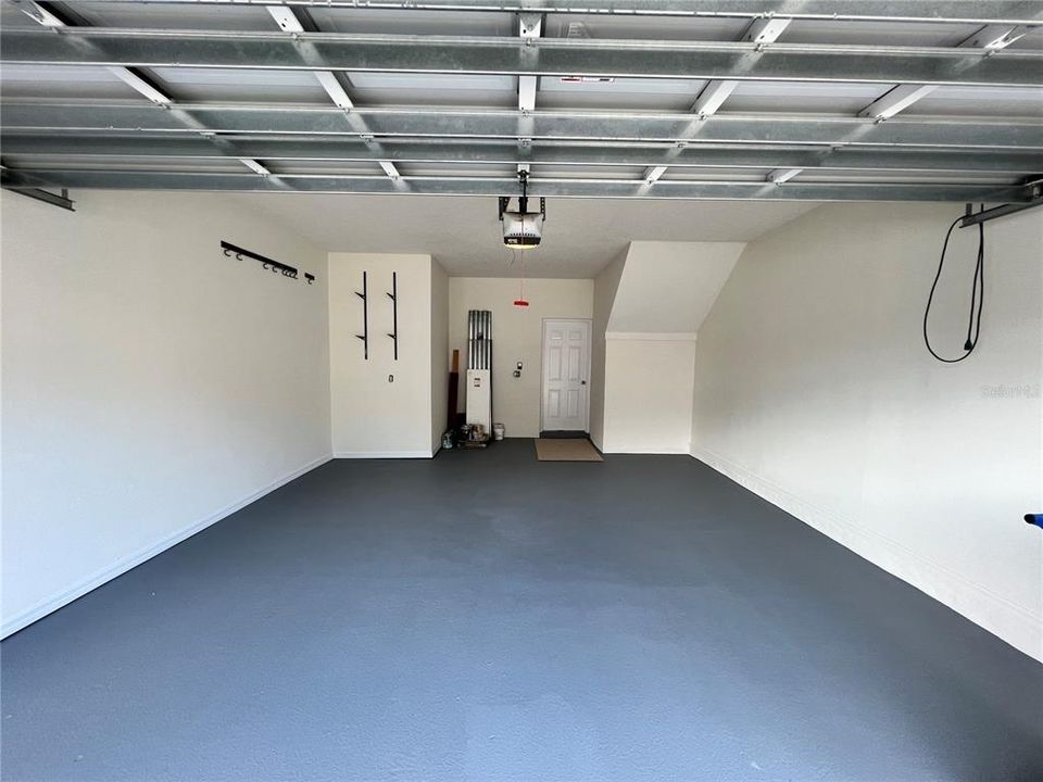 Active With Contract: $2,700 (3 beds, 2 baths, 1480 Square Feet)