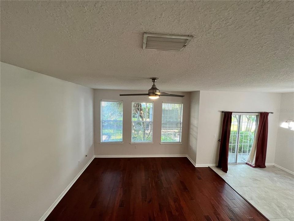 Active With Contract: $2,700 (3 beds, 2 baths, 1480 Square Feet)