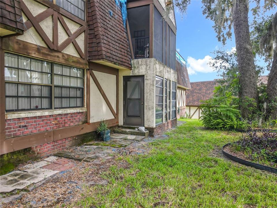 待售: $98,000 (3 贝兹, 2 浴室, 1413 平方英尺)