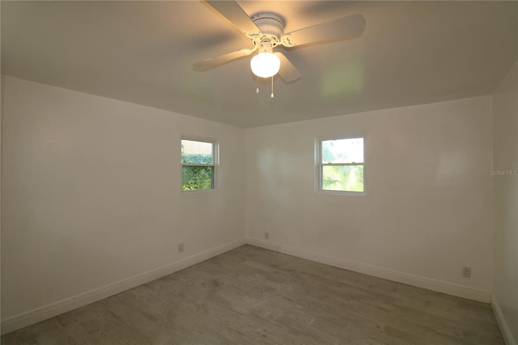 Active With Contract: $180,700 (1 beds, 1 baths, 630 Square Feet)