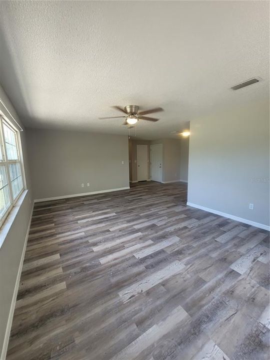 Active With Contract: $1,625 (3 beds, 2 baths, 1344 Square Feet)