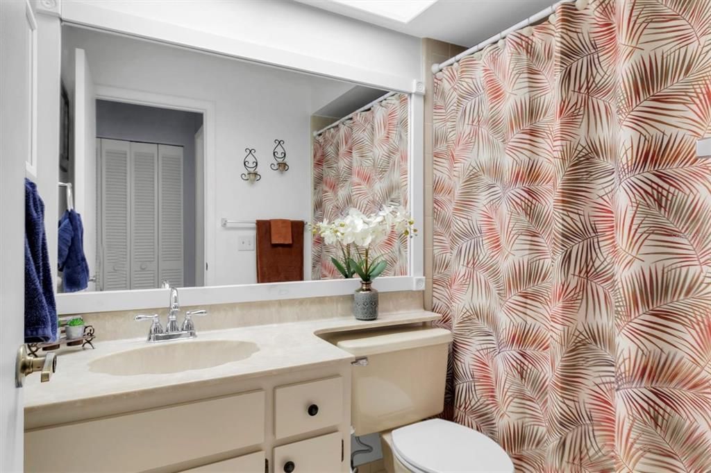 Под контрактом: $145,999 (2 спален, 2 ванн, 1138 Квадратных фут)