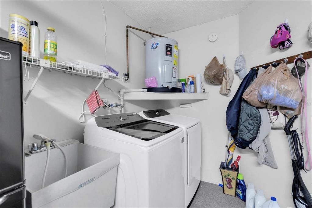 Под контрактом: $145,999 (2 спален, 2 ванн, 1138 Квадратных фут)