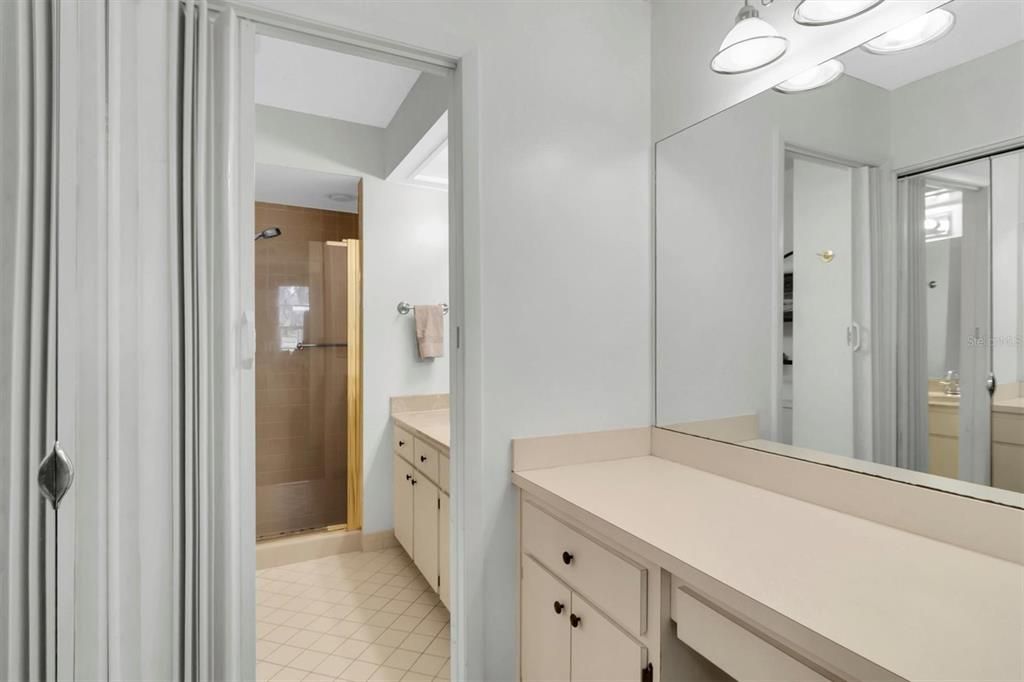 Под контрактом: $145,999 (2 спален, 2 ванн, 1138 Квадратных фут)