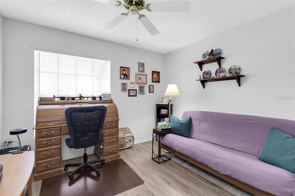 Под контрактом: $145,999 (2 спален, 2 ванн, 1138 Квадратных фут)