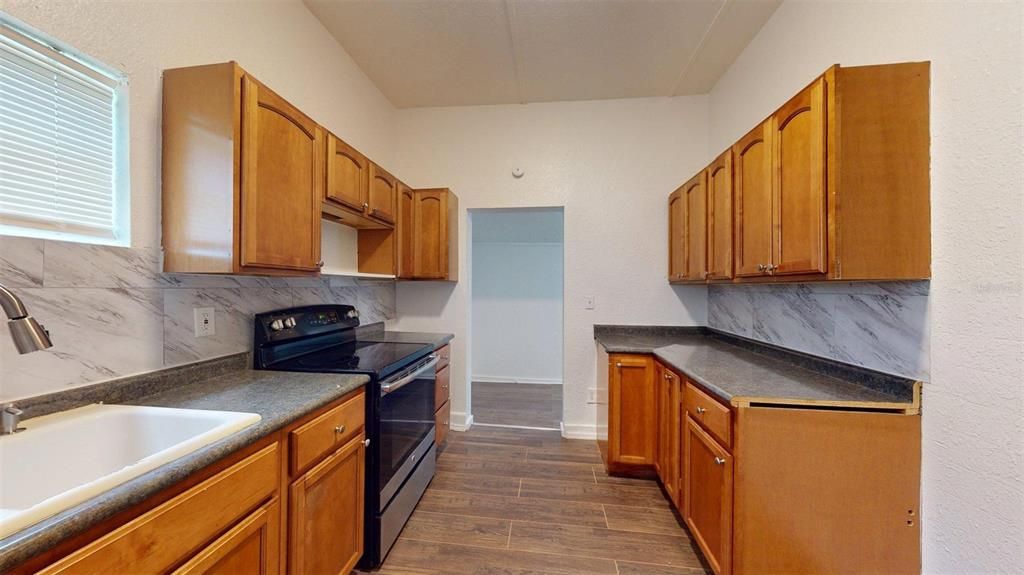 待售: $434,999 (2 贝兹, 0 浴室, 1480 平方英尺)