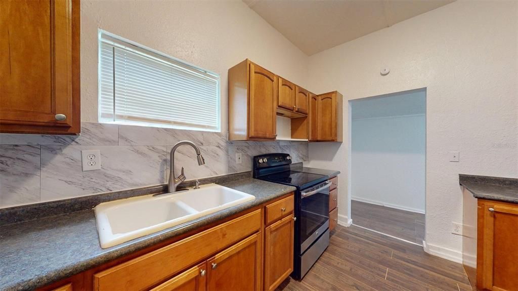 待售: $434,999 (2 贝兹, 0 浴室, 1480 平方英尺)