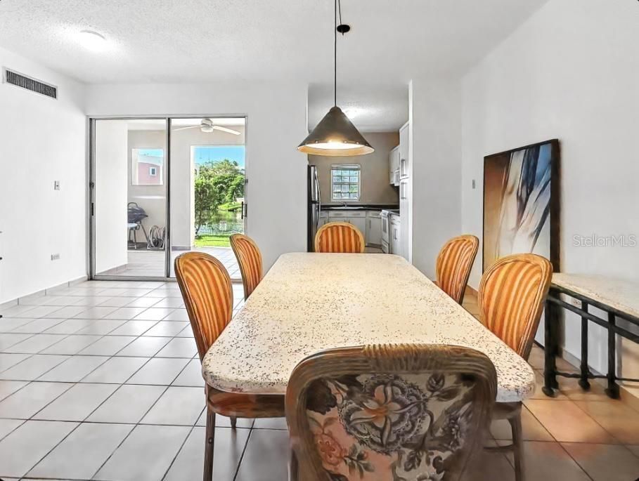 For Sale: $380,000 (2 beds, 2 baths, 1300 Square Feet)