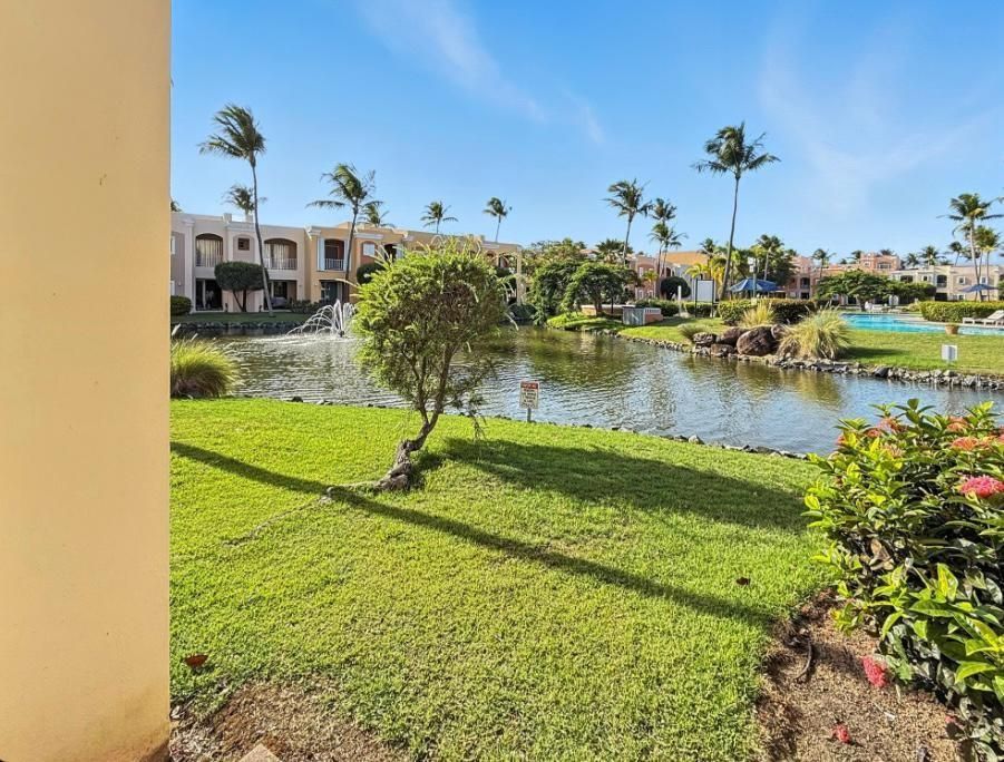 For Sale: $380,000 (2 beds, 2 baths, 1300 Square Feet)