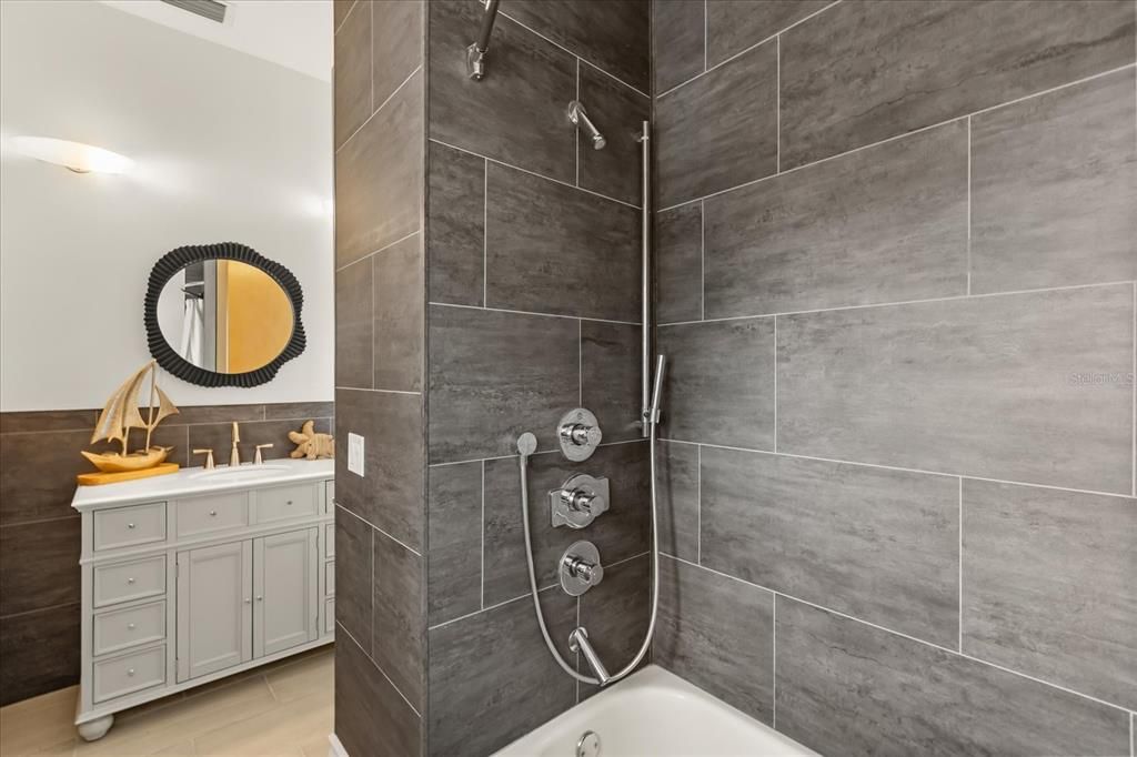 Active With Contract: $1,249,000 (4 beds, 4 baths, 4214 Square Feet)