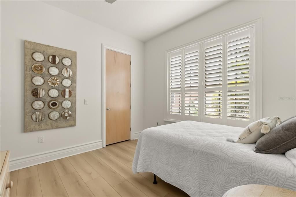 Active With Contract: $1,249,000 (4 beds, 4 baths, 4214 Square Feet)