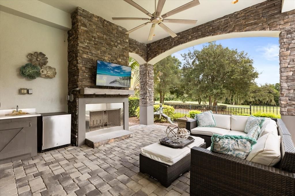 Active With Contract: $1,249,000 (4 beds, 4 baths, 4214 Square Feet)