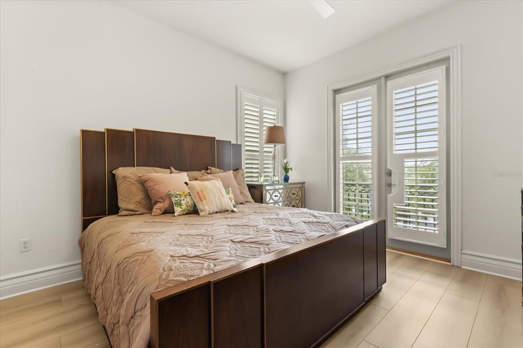 Active With Contract: $1,249,000 (4 beds, 4 baths, 4214 Square Feet)