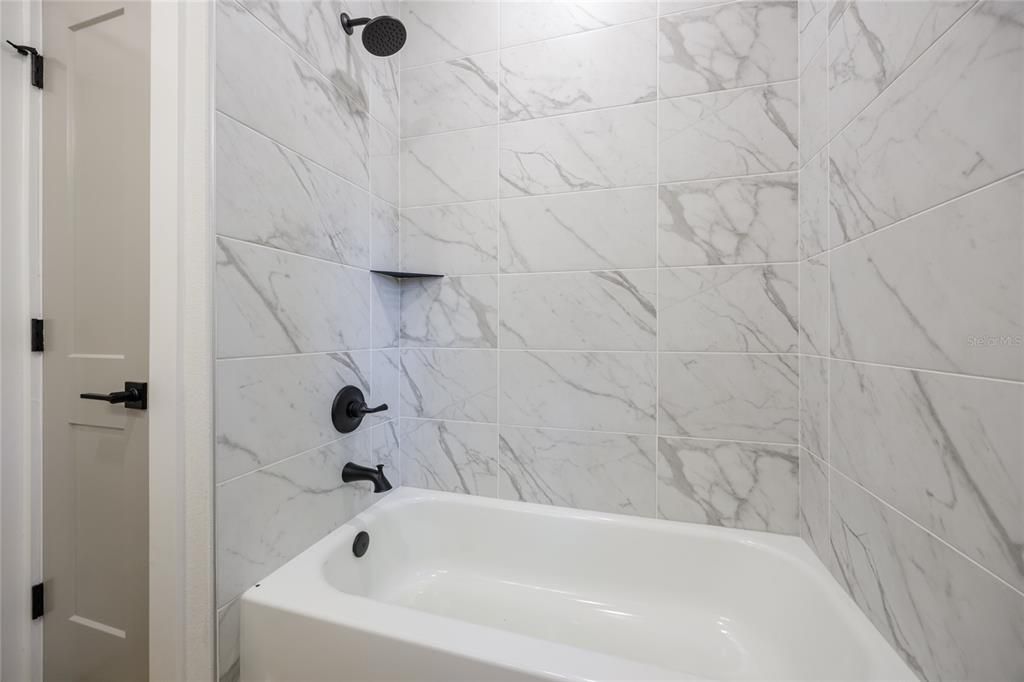 На продажу: $364,000 (3 спален, 2 ванн, 1845 Квадратных фут)