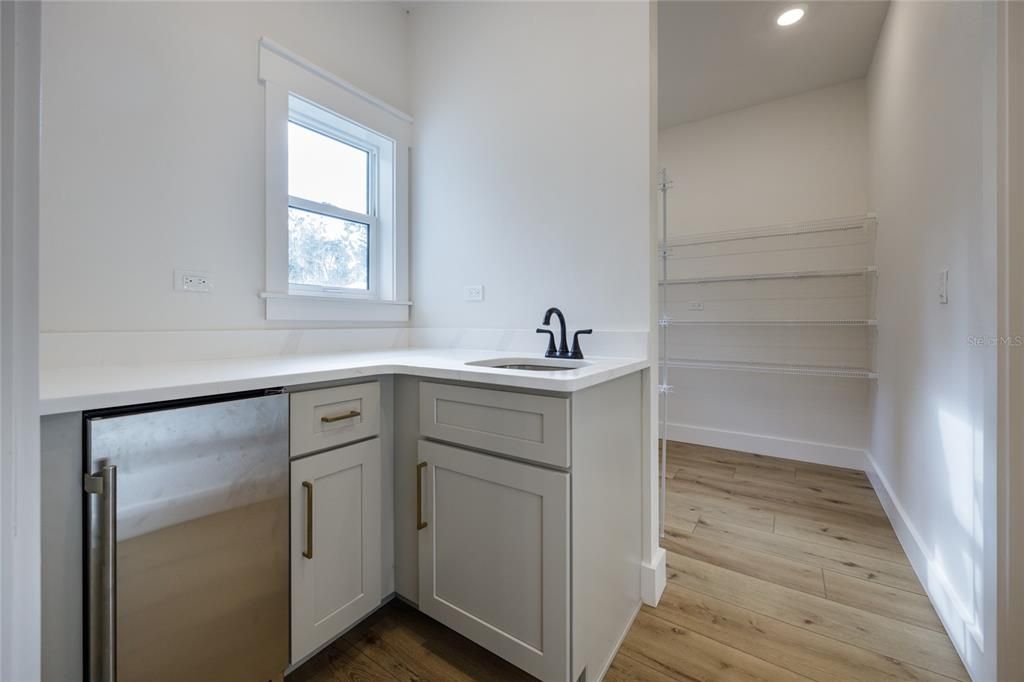 На продажу: $364,000 (3 спален, 2 ванн, 1845 Квадратных фут)